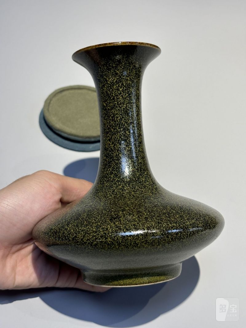    60-70年代部所作 茶叶末荸荠瓶 - 图4